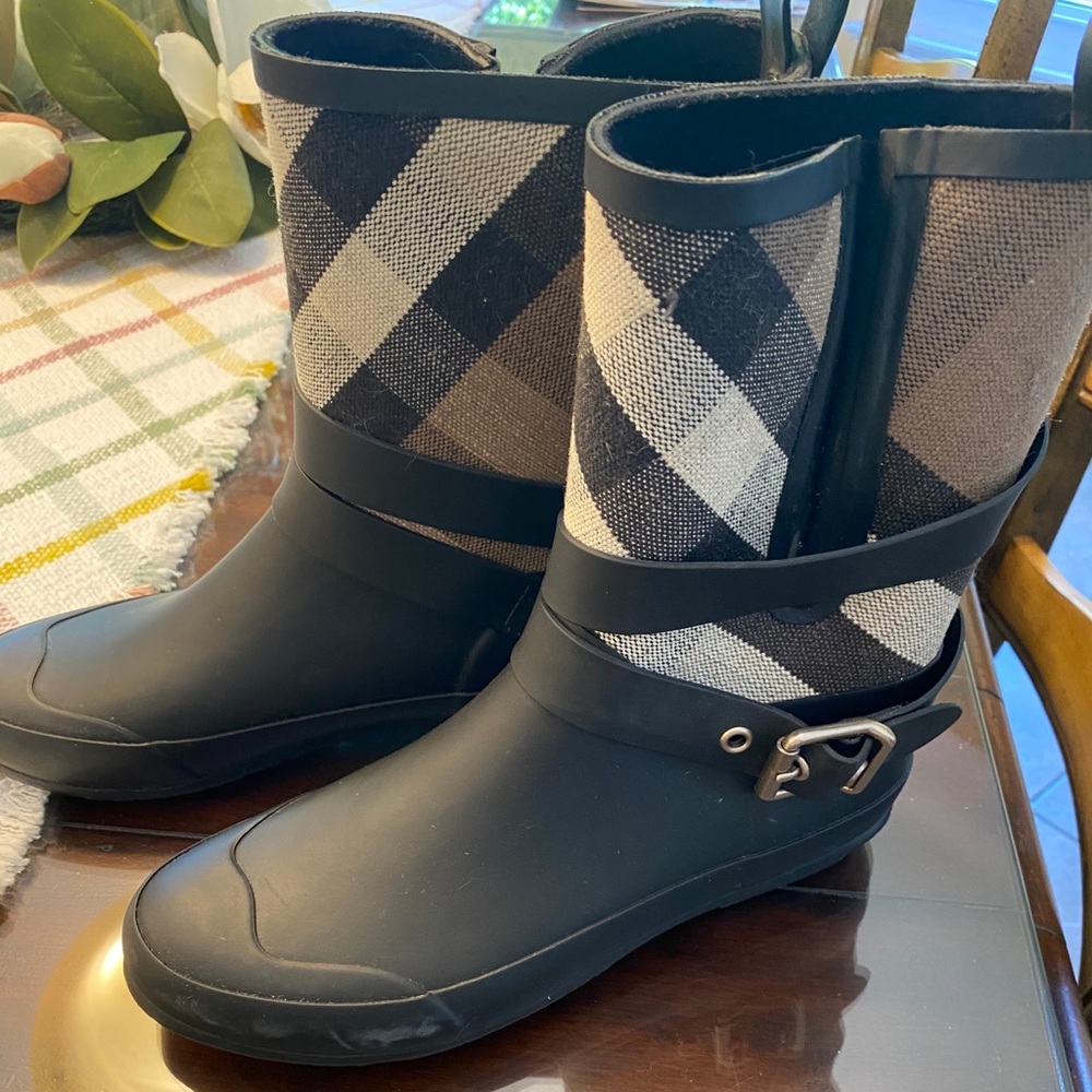 Burberry Rainboots